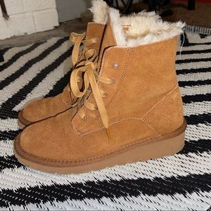 Tan suede boots, size 6.5